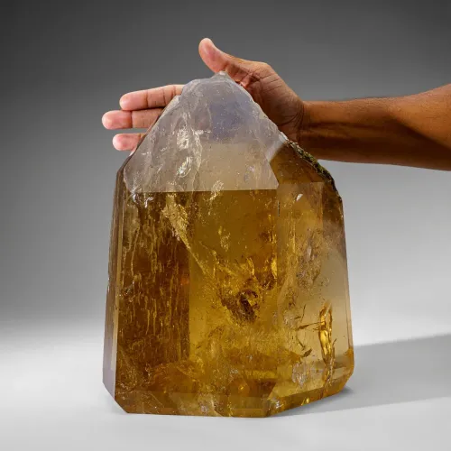 Comparison of natural vs heat-treated citrine inclusions under magnification